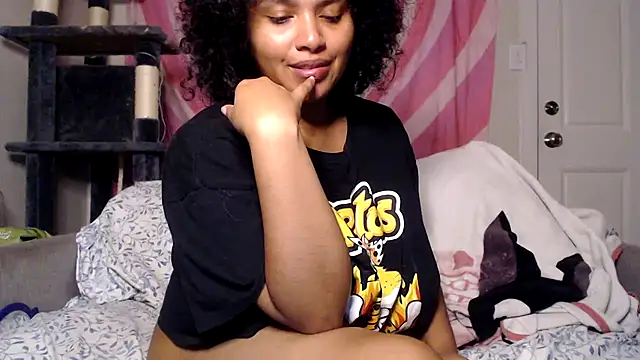 Snapshot of TasteeKitty chatting on October 2025 07:50:02 AM TasteeKitty online show from October 2025 07:50:02 AM