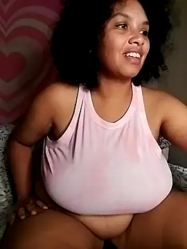 Snapshot of TasteeKitty chatting on October 2025 05:53:02 AM TasteeKitty online show from October 2025 05:53:02 AM