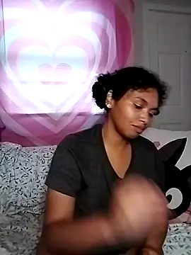 Snapshot of TasteeKitty chatting on October 2025 07:58:02 PM TasteeKitty online show from October 2025 07:58:02 PM