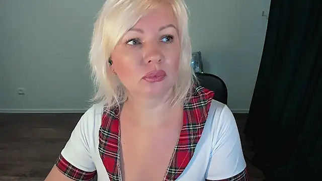 Angelaroberti3 online show from January 2026 01:59:01 PM