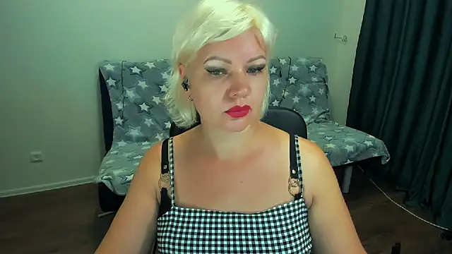 Snapshot of Angelaroberti3 chatting on September 2025 05:09:01 PM Angelaroberti3 online show from September 2025 05:09:01 PM