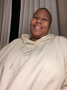 Muskthickgirl online show from November 2025 12:04:02 AM