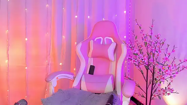 rosseblondee online show from April 2026 09:42:02 PM