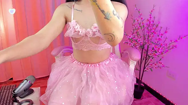 rosseblondee online show from November 2025 08:56:01 PM