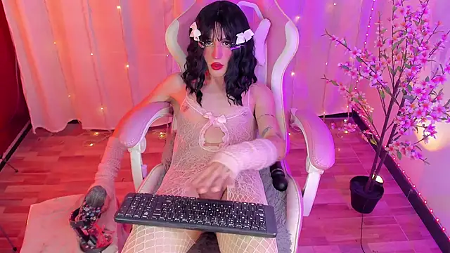 Snapshot of rosseblondee chatting on July 2026 08:26:02 PM rosseblondee online show from July 2026 08:26:02 PM