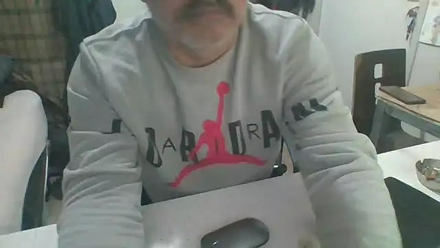 LiONTURK online show from February 2026 05:43:01 PM