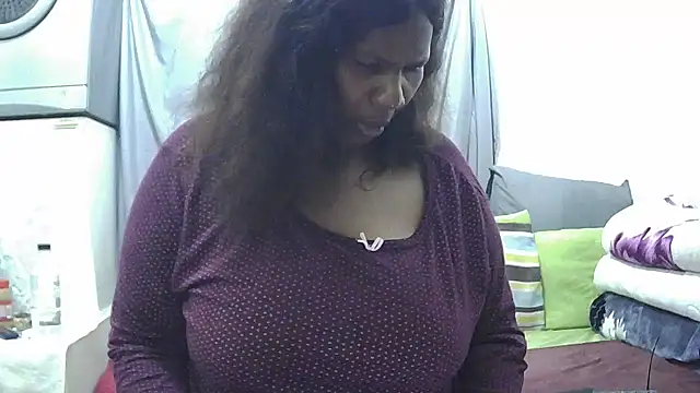 Snapshot of Delicioussexy chatting on April 2026 06:58:01 PM Delicioussexy online show from April 2026 06:58:01 PM