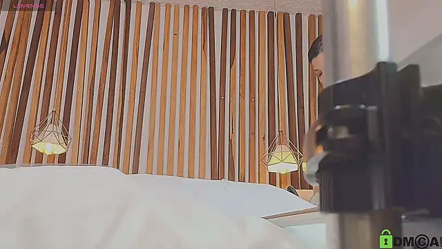 valerie lya online show from April 2026 06:22:01 PM