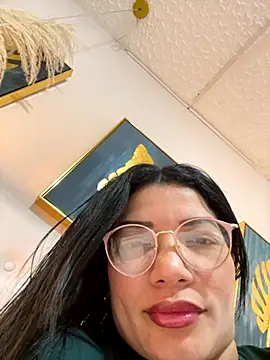 valerie lya online show from November 2025 07:51:01 PM