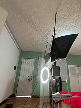 valerie lya online show from February 2026 12:51:02 PM