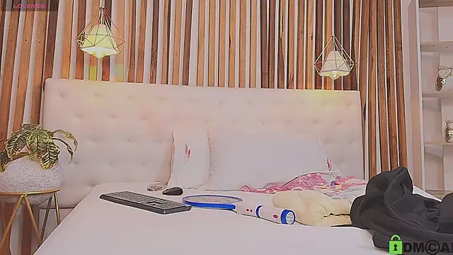 valerie lya online show from April 2026 01:34:02 PM