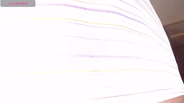 Snapshot of TamyJhonson chatting on September 2025 12:33:01 PM TamyJhonson online show from September 2025 12:33:01 PM