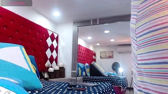 Snapshot of TamyJhonson chatting on November 2025 01:12:01 PM TamyJhonson online show from November 2025 01:12:01 PM