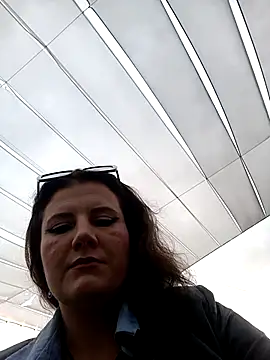 Snapshot of LizaCakes chatting on September 2025 03:38:02 PM LizaCakes online show from September 2025 03:38:02 PM