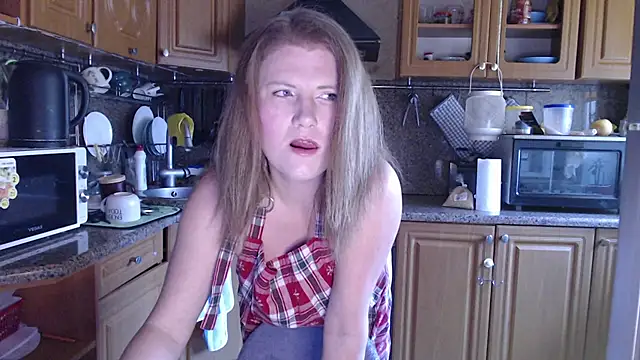 Snapshot of LizaCakes chatting on March 2025 11:11:01 AM LizaCakes online show from March 2025 11:11:01 AM