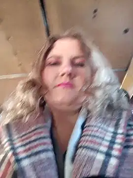 Snapshot of LizaCakes chatting on March 2025 03:04:02 PM LizaCakes online show from March 2025 03:04:02 PM