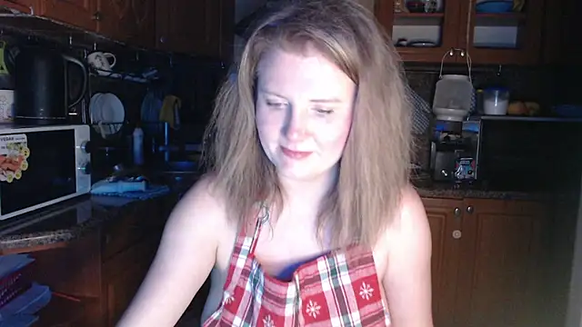 Snapshot of LizaCakes chatting on March 2025 05:23:01 PM LizaCakes online show from March 2025 05:23:01 PM