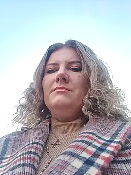 Snapshot of LizaCakes chatting on March 2025 03:25:01 PM LizaCakes online show from March 2025 03:25:01 PM