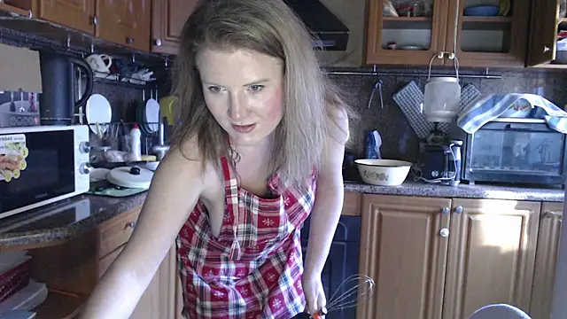 Snapshot of LizaCakes chatting on March 2025 02:17:01 PM LizaCakes online show from March 2025 02:17:01 PM