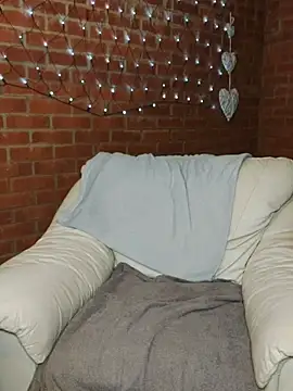 Lilybanx online show from May 2026 04:18:01 AM