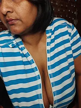 Lilybanx online show from May 2026 02:11:01 PM