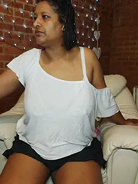 Lilybanx online show from May 2026 08:09:02 AM