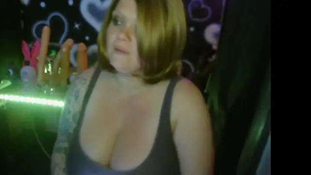 HoneyChambers online show from July 2026 10:50:01 PM