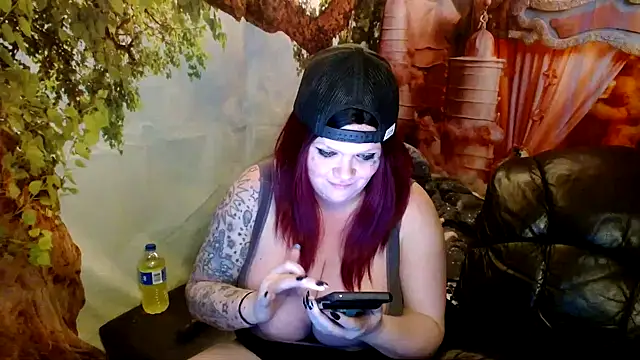 HoneyChambers online show from November 2025 11:52:02 PM