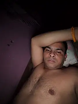 Vickyrajput009 online show from January 2026 03:32:01 AM