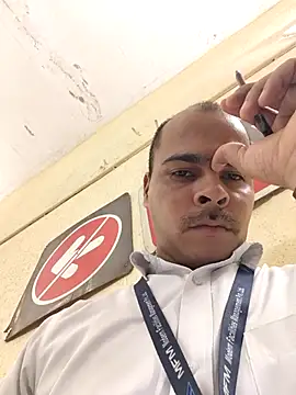 Vickyrajput009 online show from April 2026 01:57:02 PM