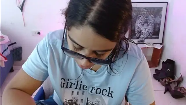 keyklin1 online show from March 2026 12:06:01 PM