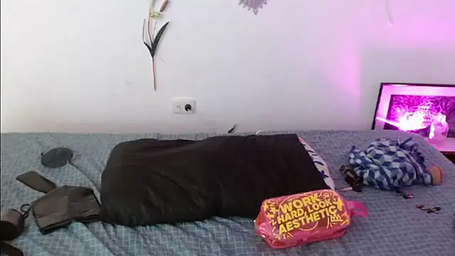 keyklin1 online show from February 2026 11:52:01 AM