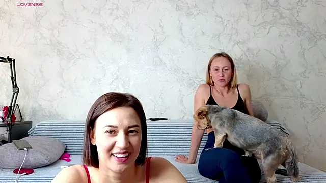 sweeetgirls2021 online show from May 2026 03:10:01 AM
