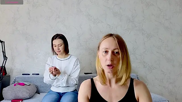 sweeetgirls2021 online show from April 2026 03:10:02 AM