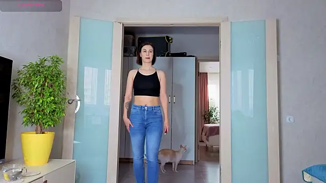 Snapshot of sweeetgirls2021 chatting on February 2026 03:04:01 AM sweeetgirls2021 online show from February 2026 03:04:01 AM