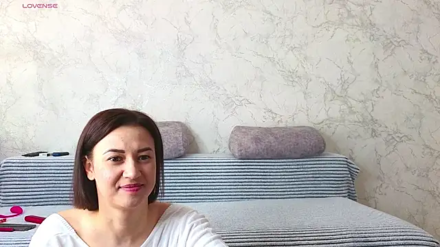 sweeetgirls2021 online show from May 2026 02:57:01 AM