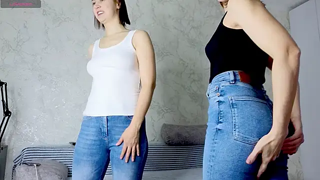 Snapshot of sweeetgirls2021 chatting on February 2026 02:56:02 AM sweeetgirls2021 online show from February 2026 02:56:02 AM