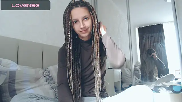 Alisa-w online show from September 2025 01:14:01 PM