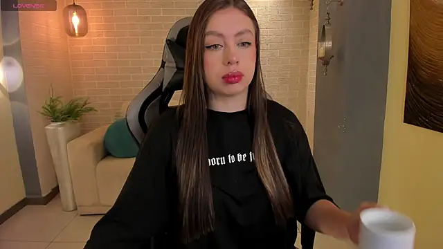 EllaClark online show from October 2025 11:02:02 AM
