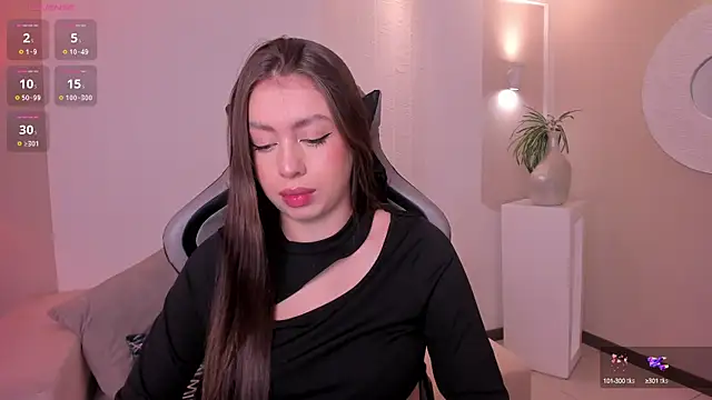 EllaClark online show from September 2025 07:13:02 PM