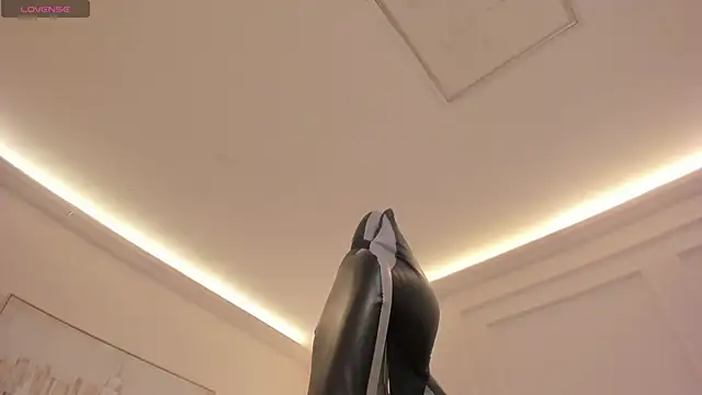 EllaClark online show from March 2025 06:54:01 PM