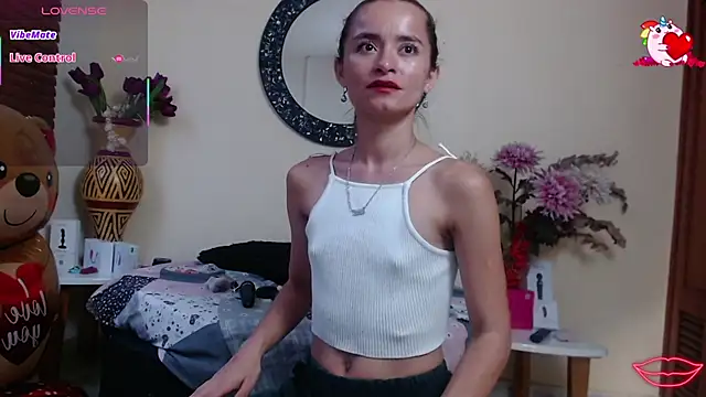 NicoleSantana online show from June 2026 11:02:01 PM