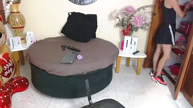 NicoleSantana online show from May 2026 10:17:01 PM