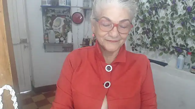 FunnyGrandma online show from April 2026 10:36:01 PM