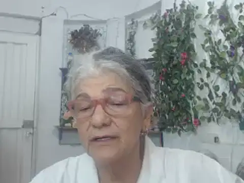 FunnyGrandma online show from February 2025 03:54:01 AM