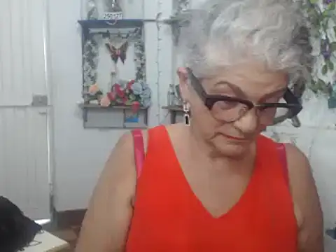 FunnyGrandma online show from January 2025 09:58:01 PM