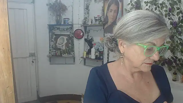 Snapshot of FunnyGrandma chatting on July 2026 12:29:02 AM FunnyGrandma online show from July 2026 12:29:02 AM