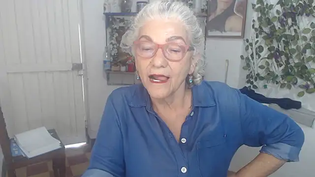 FunnyGrandma online show from January 2026 08:34:01 PM