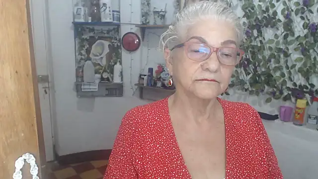 Snapshot of FunnyGrandma chatting on May 2026 12:46:02 AM FunnyGrandma online show from May 2026 12:46:02 AM