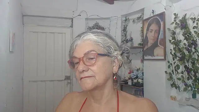 FunnyGrandma online show from September 2025 02:07:02 AM